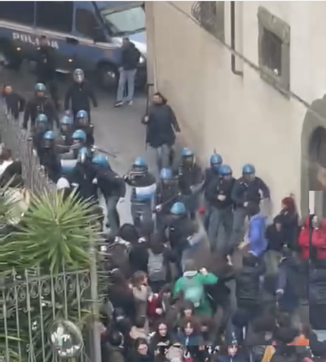 Manganelli contro studenti, trasferita dirigente Reparto Mobile