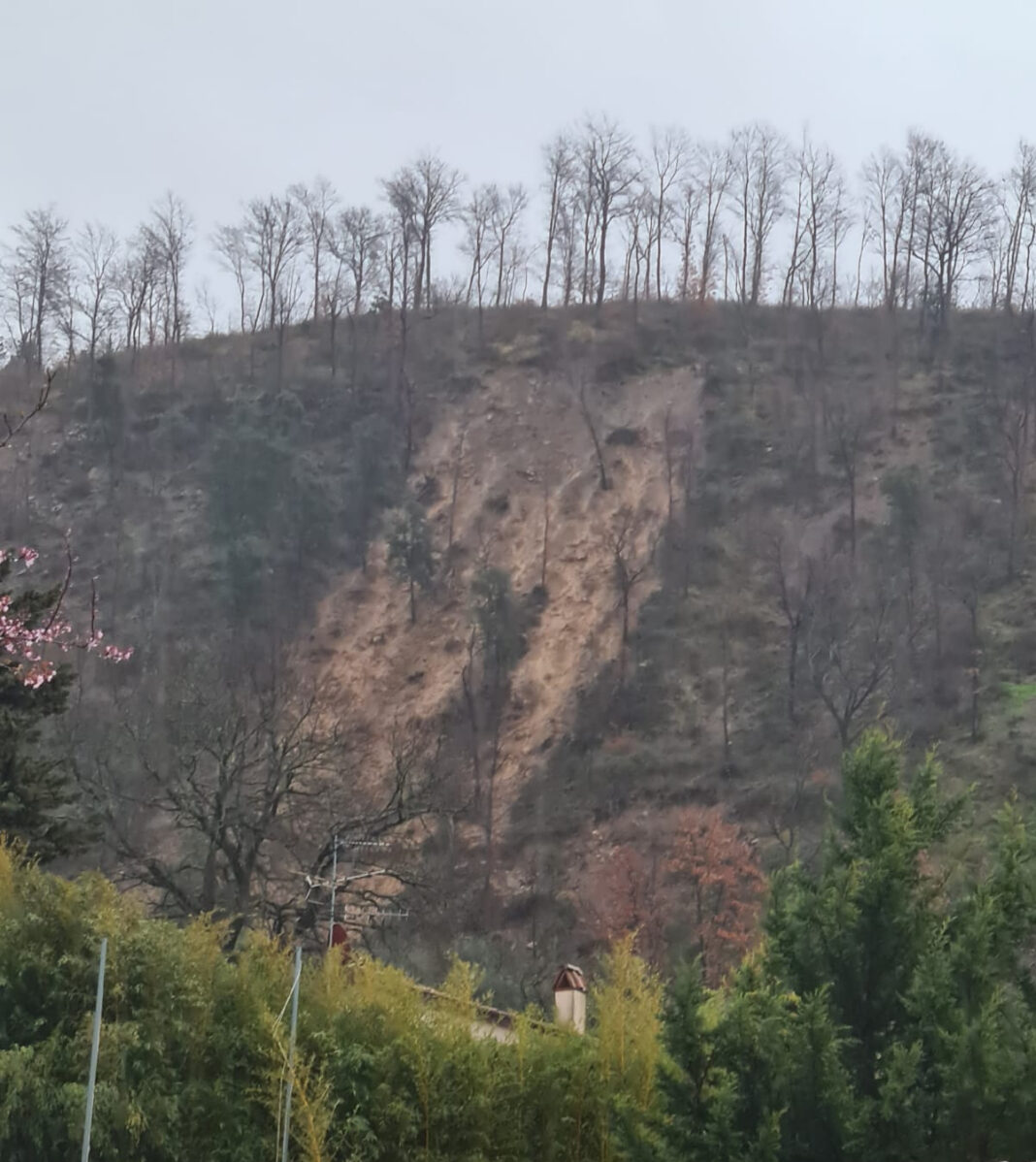 Frana a Montemurlo, decine di persone evacuate