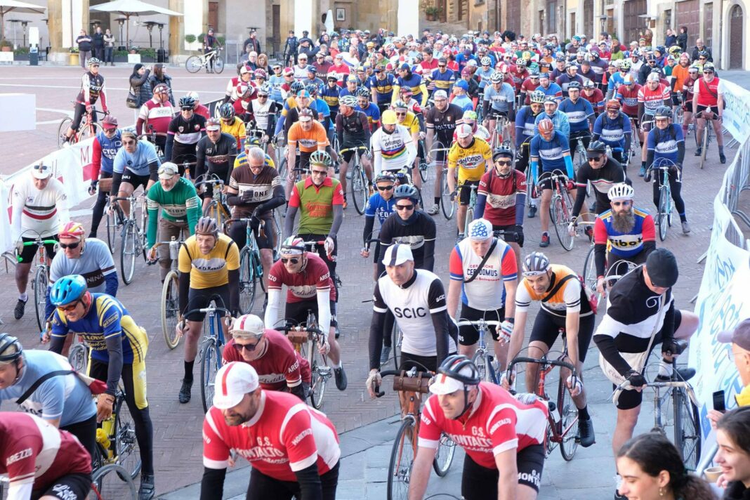 L'Ardita, ad Arezzo ciclostorica dell'Alpe di Poti