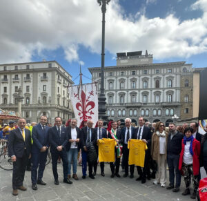 Tour de France, 100 giorni al via. Partito countdown a Firenze