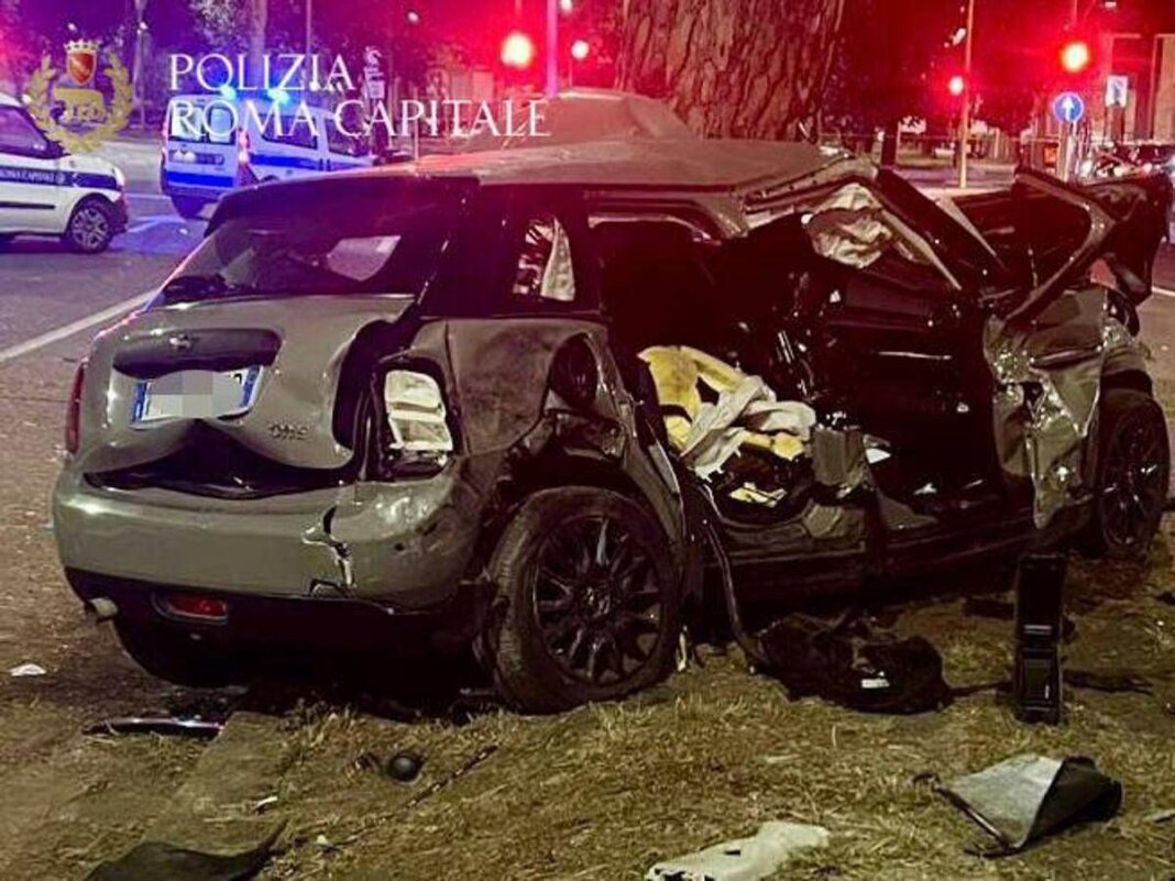 Incidente sulla Colombo a Roma, amica vittima in “condizioni gravi ma stabili”. Negativa a test