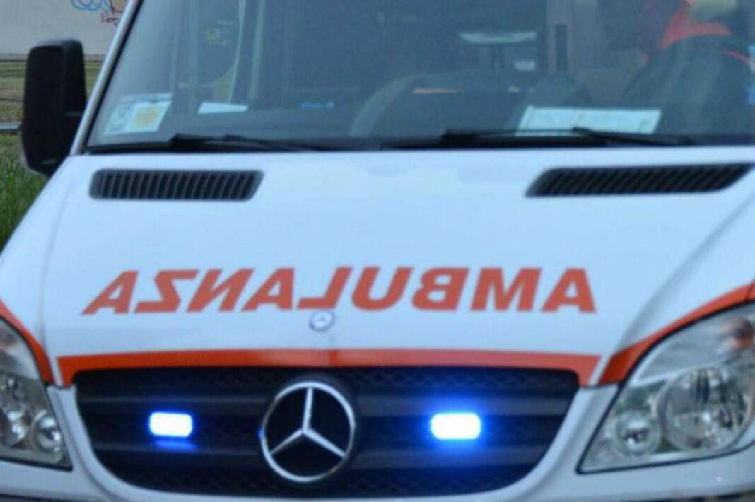 Travolto e ucciso da un tir mentre è in bicicletta: 56enne morto a Messina